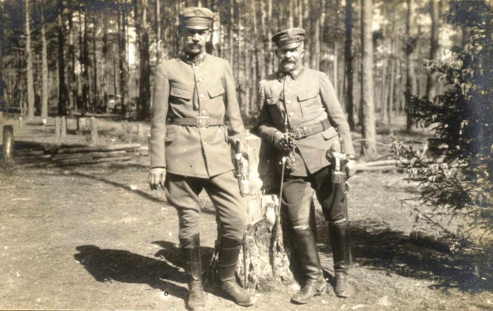 Jędrzej Moraczewski i Zygmunt Klemensiewicz.